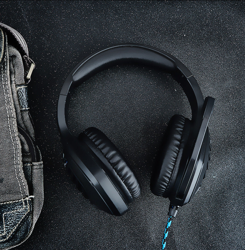 Black-blue wired gaming headset with padded earcups and microphone